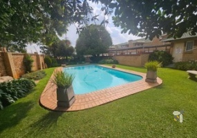 Kenleaf property for sale, 2-bedroom unit Brakpan, ground floor apartment, Chas Everitt Brakpan, secure living Kenleaf