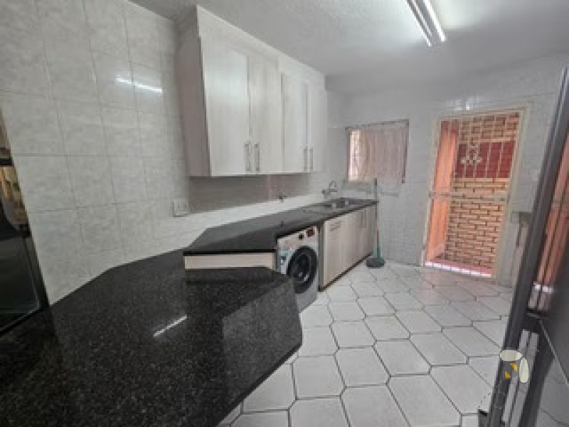 Kenleaf property for sale, 2-bedroom unit Brakpan, ground floor apartment, Chas Everitt Brakpan, secure living Kenleaf