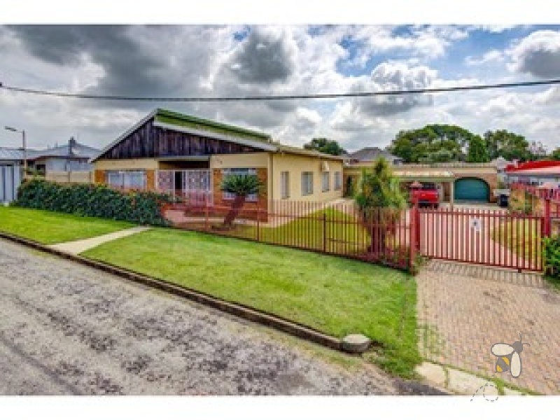 Kenleaf property for sale, 2-bedroom unit Brakpan, ground floor apartment, Chas Everitt Brakpan, secure living Kenleaf