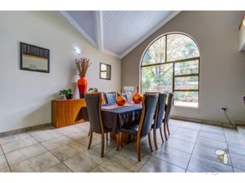 Old Sonneveld Estate Brakpan property for sale, 4-bedroom home Brakpan, facebrick house with pool, secure estate living, Chas Everitt Brakpan