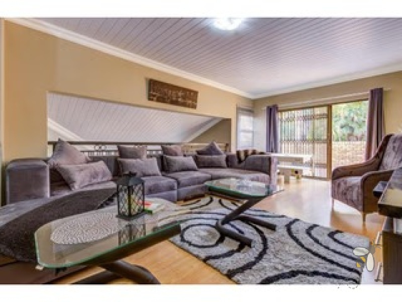 Old Sonneveld Estate Brakpan property for sale, 4-bedroom home Brakpan, facebrick house with pool, secure estate living, Chas Everitt Brakpan