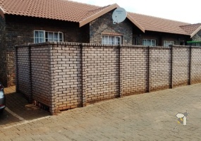 The Orchards townhouse for sale, Akasia property, 3-bedroom townhouse Pretoria North, modern townhouse with garden, RE/MAX Infoglobe properties