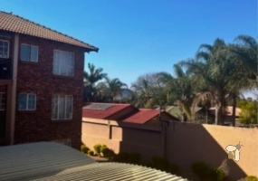 Daspoort apartment for sale, 2 bedroom apartment Pretoria, apartment with garden Pretoria, modern apartment Daspoort, RE/MAX Infoglobe Pretoria properties