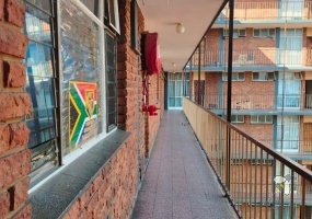 Sunnyside flat for sale, 5 bedroom flat Pretoria, investment property Sunnyside, large apartment Pretoria, RE/MAX Infoglobe Pretoria properties