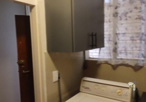 flat for sale Sunnyside Pretoria, 2 bedroom apartment Pretoria, affordable property Pretoria, RE/MAX Infoglobe listings